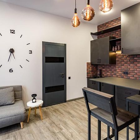 Stylish Apartment In The Center 利沃夫 外观 照片