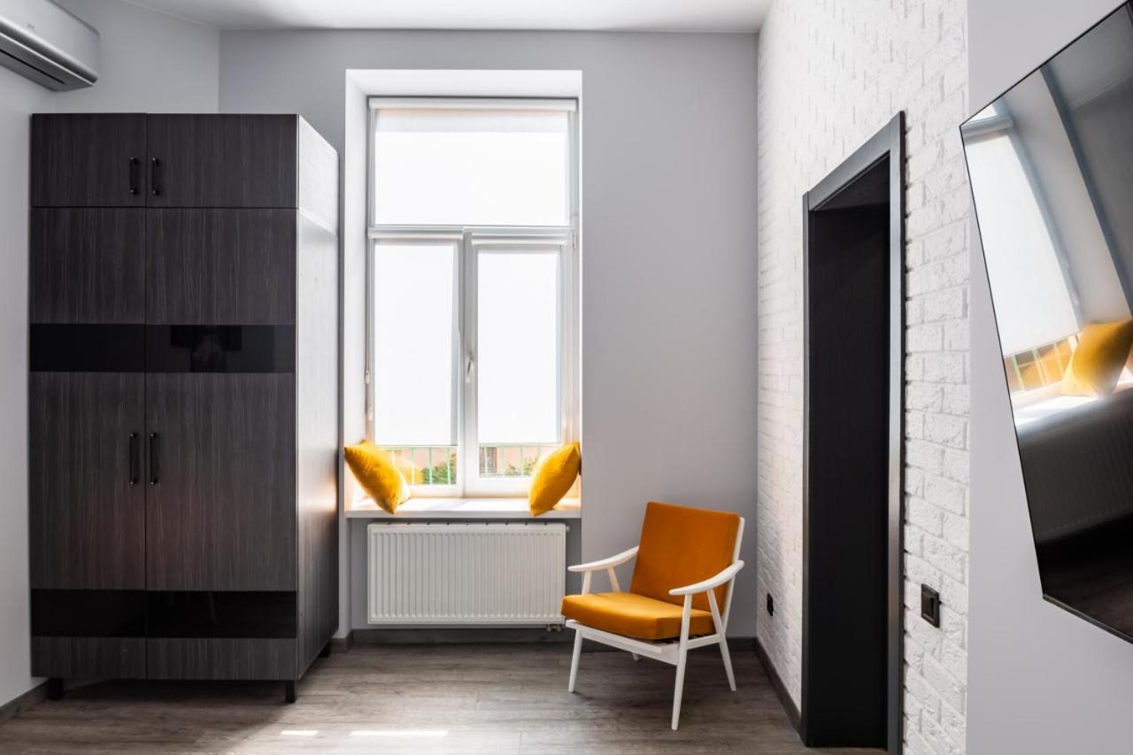 Stylish Apartment In The Center 利沃夫 外观 照片